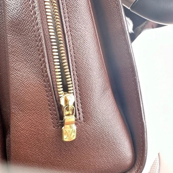 Louis Vuitton Triana - Picture 6 of 10